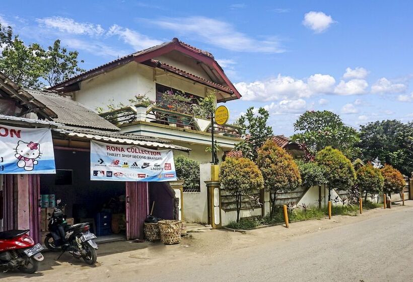 Szálloda Spot On 90928 Wisma Asri Putra Syariah