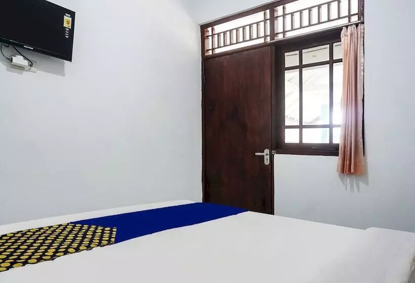 Hotelli Spot On 90928 Wisma Asri Putra Syariah