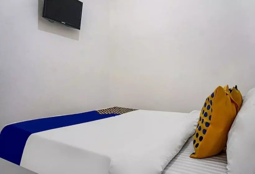 Hotelli Spot On 90928 Wisma Asri Putra Syariah