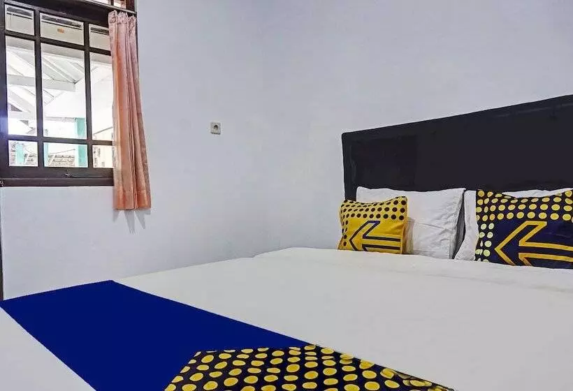 Hotelli Spot On 90928 Wisma Asri Putra Syariah