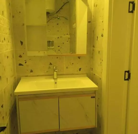 Majatalo بيتي بلس للغرف الفندقية  مدخل مستقل