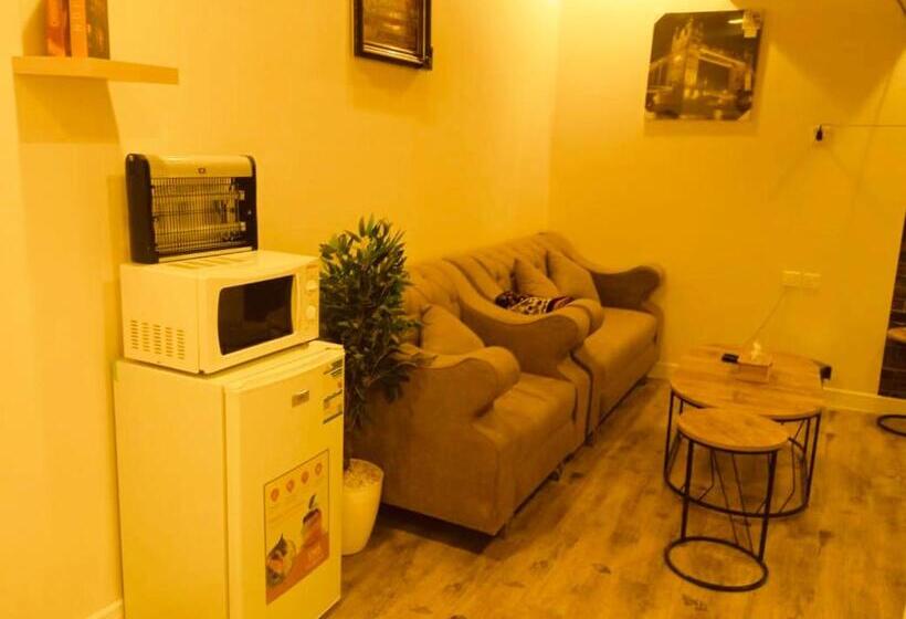 Pension (Hôtel basse catégorie) بيتي بلس للغرف الفندقية مدخل مستقل