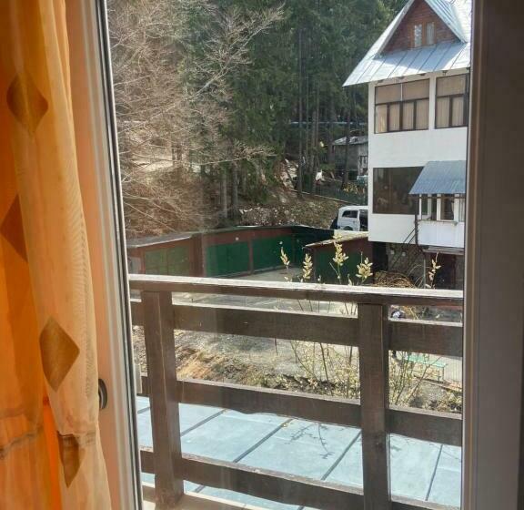 پانسیون La Coco Bușteni