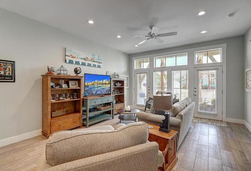 Shells On The Beach Tc 2104