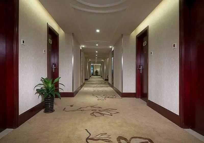 Vienna Hotel Dongguan Changping Avenue