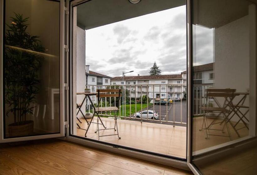 Alojamento Encantador No Centro De Ponta Delgada