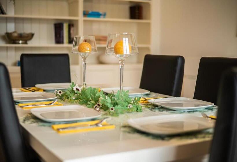 Alojamento Encantador No Centro De Ponta Delgada