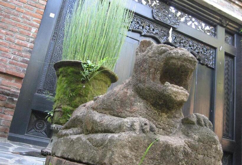 Bed and Breakfast Singko Lovina