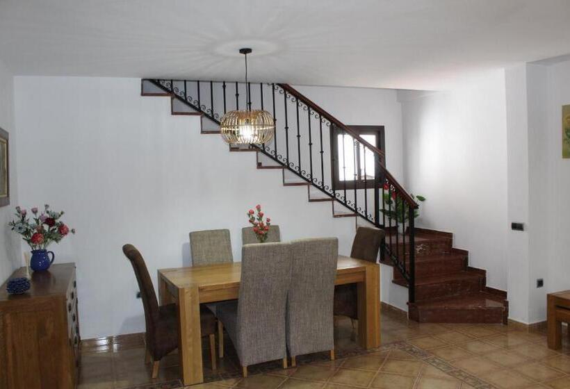 Casa Esmeralda By Casaturistica