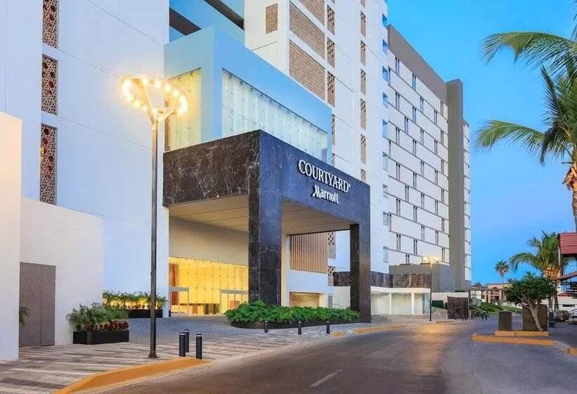 ホテル Courtyard By Marriott Mazatlan Beach Resort