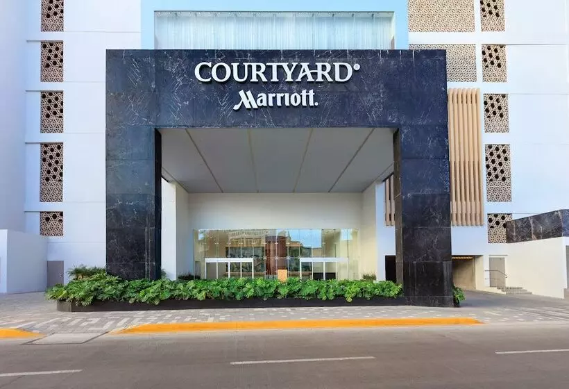 ホテル Courtyard By Marriott Mazatlan Beach Resort