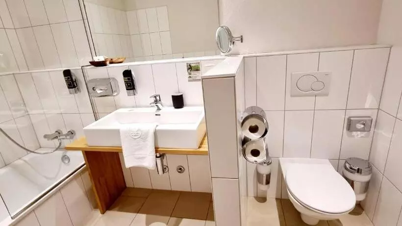 ホテル Wirtshaus Leindl