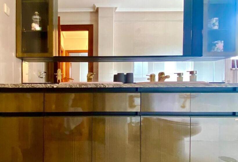 Housing León Casa Con Jardín