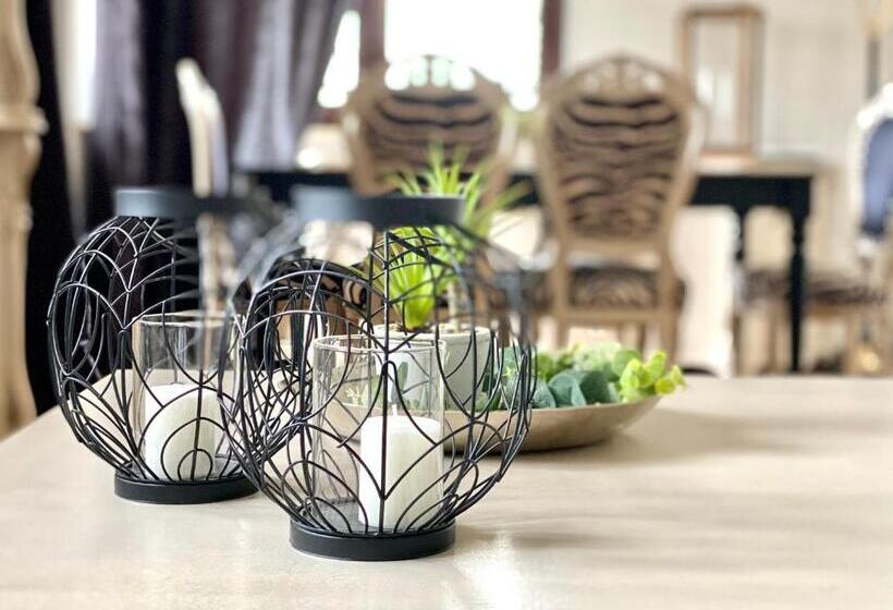 Housing León Casa Con Jardín