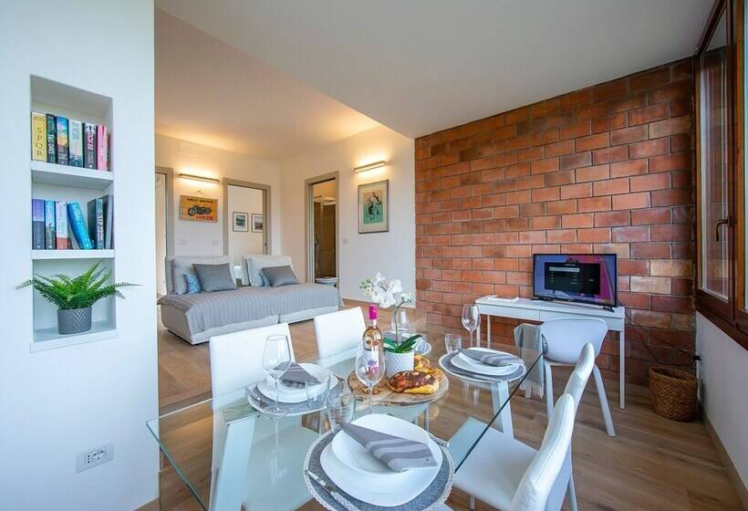 The Stylish Flat 900m From Cerro Beach