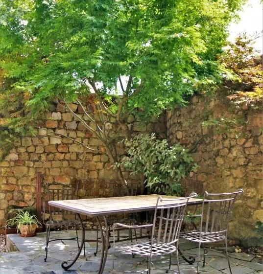 Apartamentos Palacion De Santillana