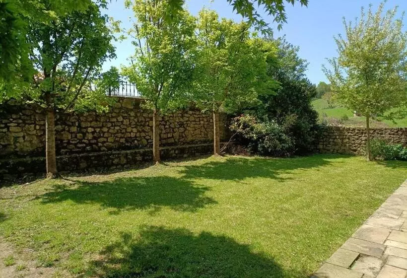 Apartamentos Palacion De Santillana