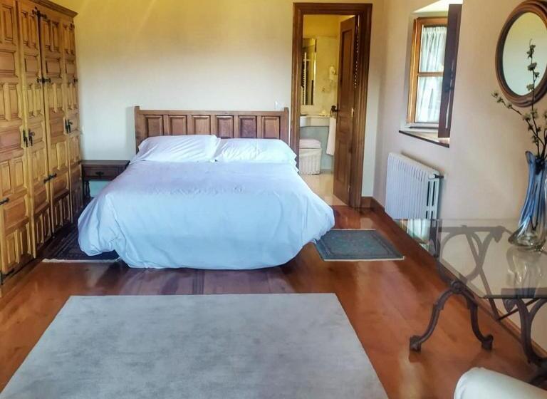 Apartamentos Palacion De Santillana