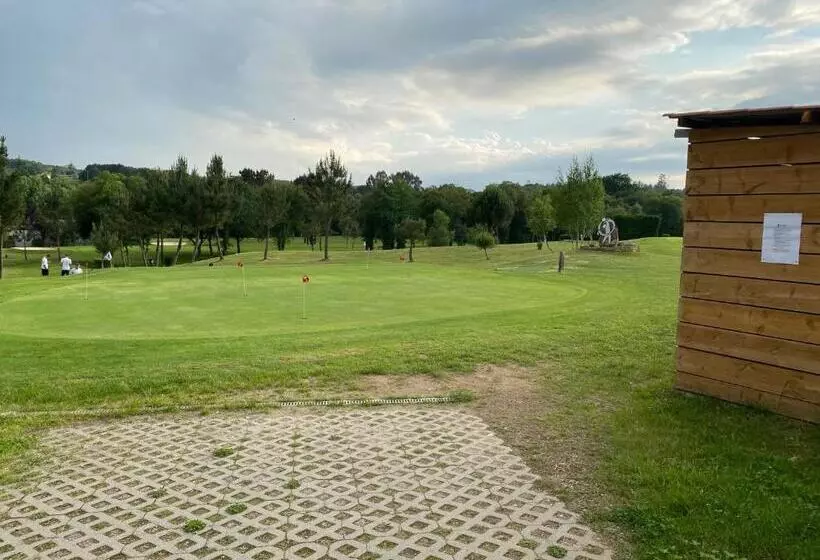 Preciosa Casa Con Piscina Y Bosque Privados En Sigüeiro, Santiago De Compostela
