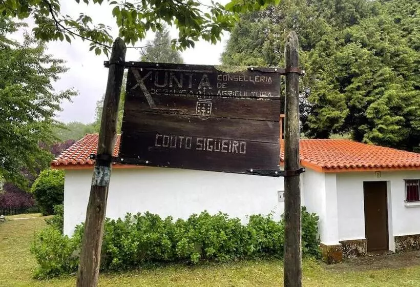 Preciosa Casa Con Piscina Y Bosque Privados En Sigüeiro, Santiago De Compostela