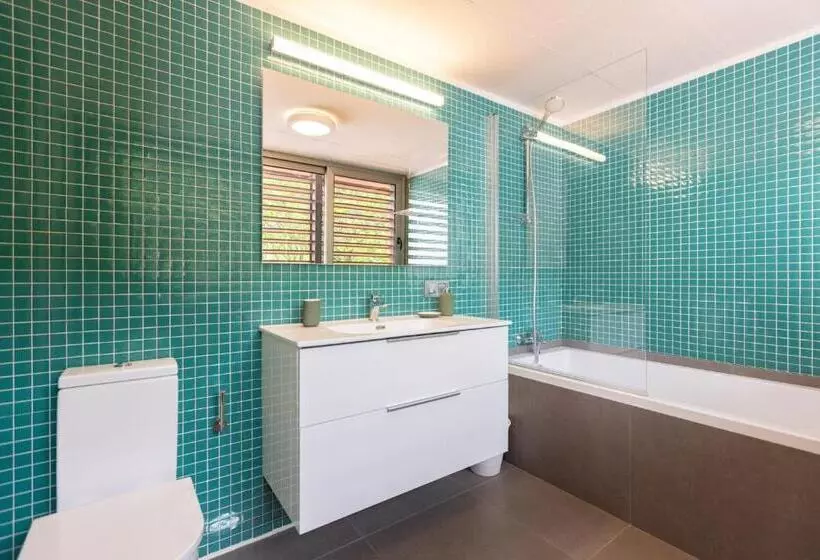 Preciosa Casa Con Piscina Y Bosque Privados En Sigüeiro, Santiago De Compostela