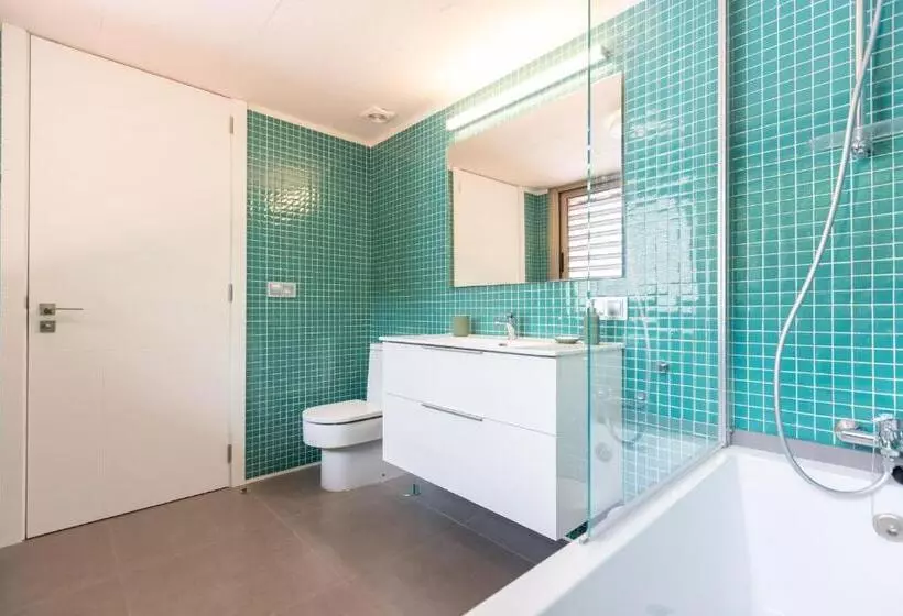 Preciosa Casa Con Piscina Y Bosque Privados En Sigüeiro, Santiago De Compostela