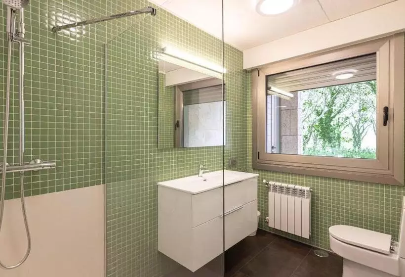 Preciosa Casa Con Piscina Y Bosque Privados En Sigüeiro, Santiago De Compostela