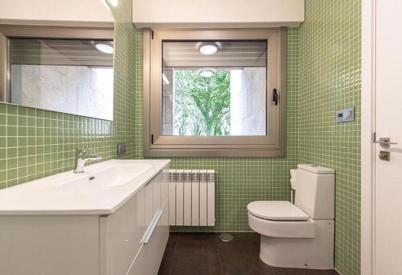 Preciosa Casa Con Piscina Y Bosque Privados En Sigüeiro, Santiago De Compostela