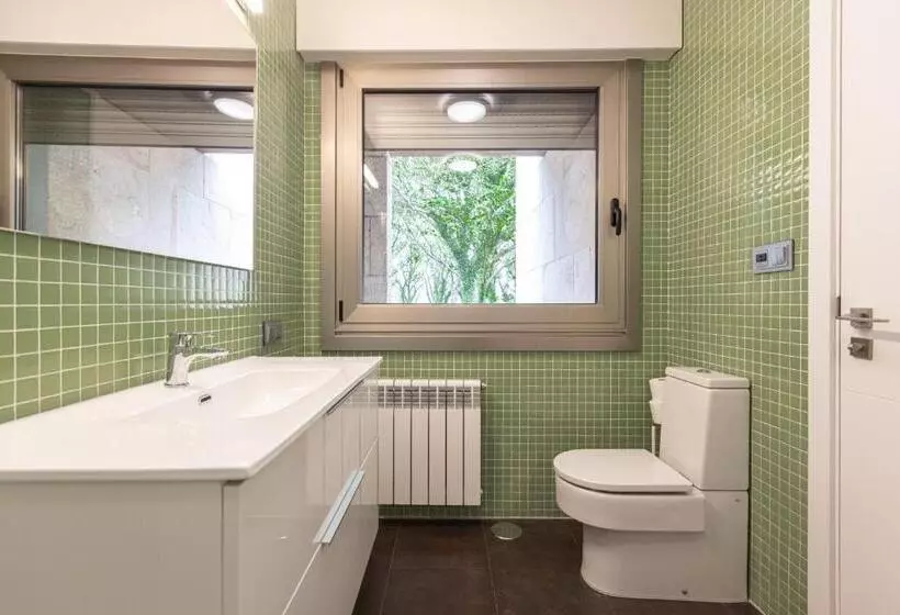 Preciosa Casa Con Piscina Y Bosque Privados En Sigüeiro, Santiago De Compostela