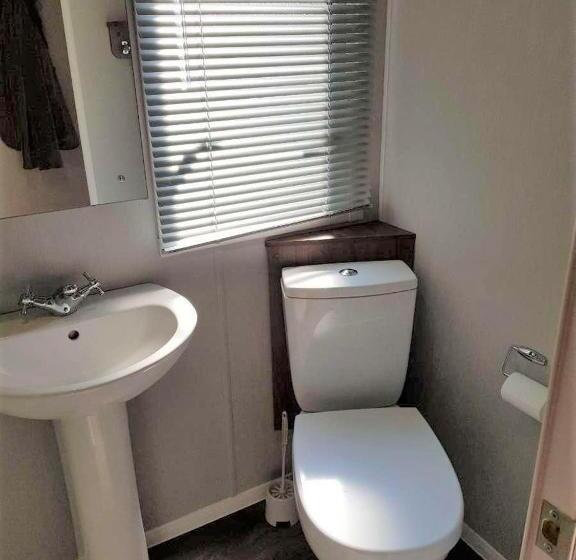 Lake District Willerby Vogue Lodge, Lake View On Haven Lakeland Gold Grade