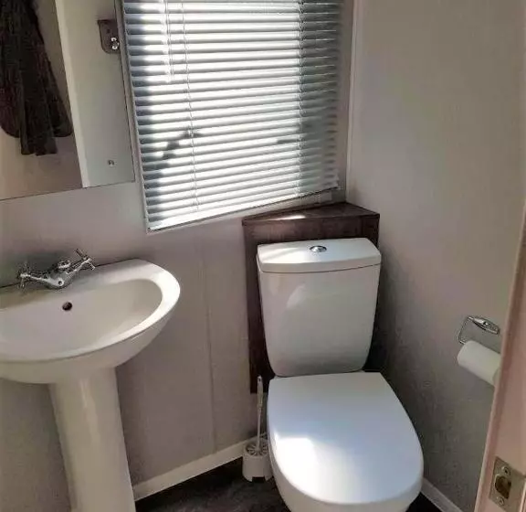 Lake District Willerby Vogue Lodge, Lake View On Haven Lakeland Gold Grade