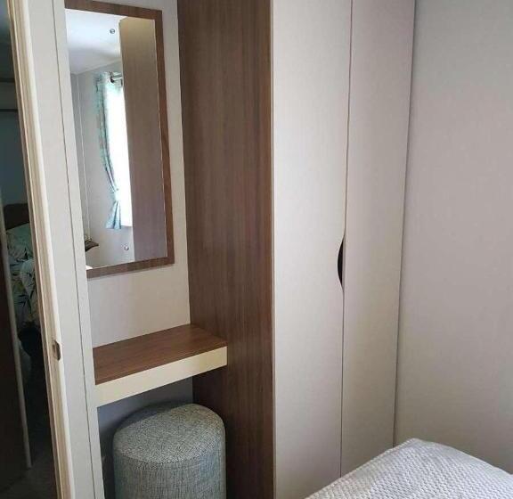 Lake District Willerby Vogue Lodge, Lake View On Haven Lakeland Gold Grade