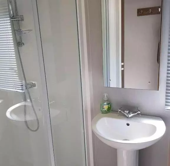 Lake District Willerby Vogue Lodge, Lake View On Haven Lakeland Gold Grade