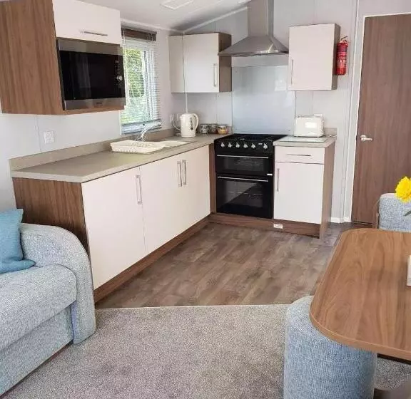 Lake District Willerby Vogue Lodge, Lake View On Haven Lakeland Gold Grade