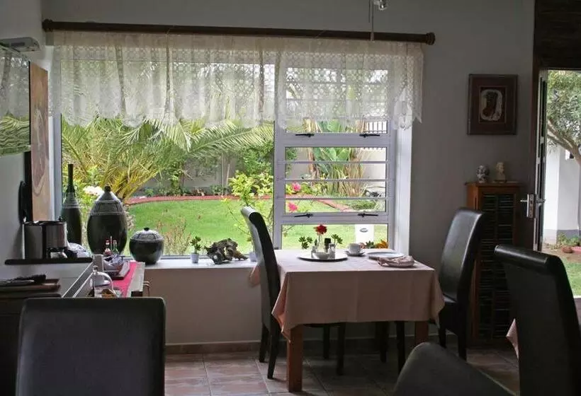 پانسیون Room In Bb   Room For 4 Guests   Amarachi Guesthouse In Swakopmund Namibia   Beach In 500m