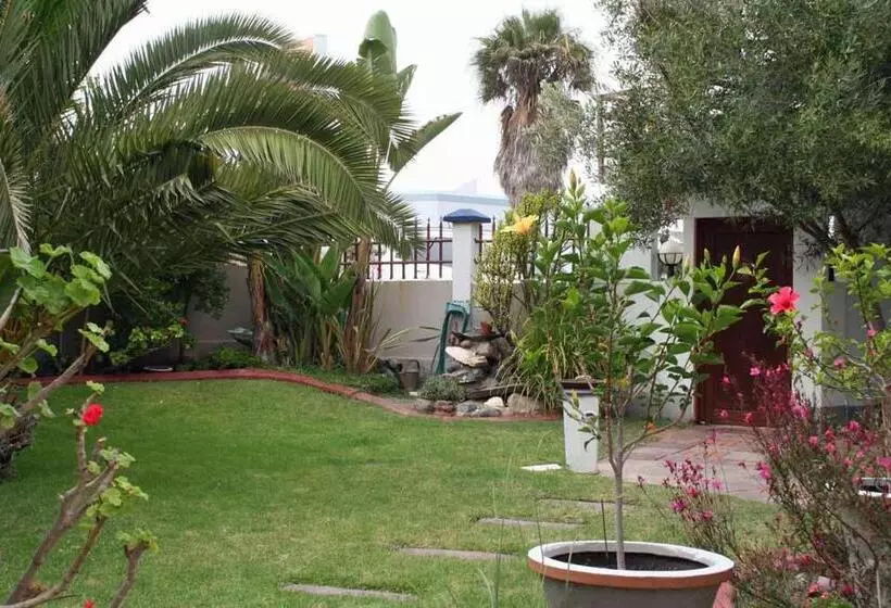 پانسیون Room In Bb   Room For 4 Guests   Amarachi Guesthouse In Swakopmund Namibia   Beach In 500m