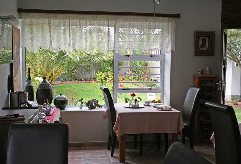 پانسیون Room In Bb Room For 4 Guests Amarachi Guesthouse In Swakopmund Namibia Beach In 500m