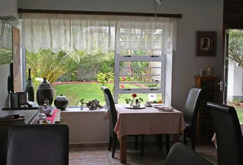 پانسیون Room In Bb   Room For 4 Guests   Amarachi Guesthouse In Swakopmund Namibia   Beach In 500m