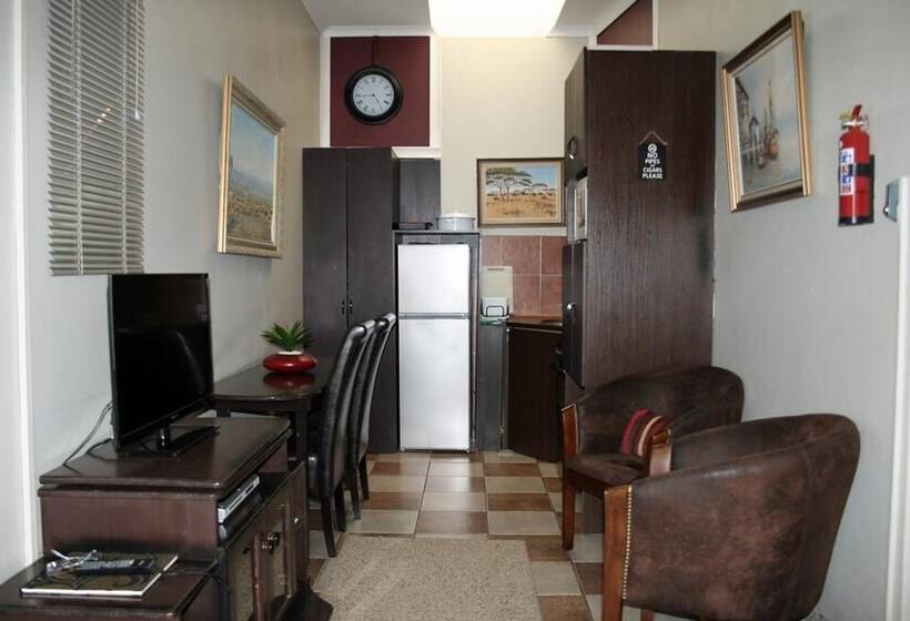 پانسیون Room In Bb Room For 4 Guests Amarachi Guesthouse In Swakopmund Namibia Beach In 500m