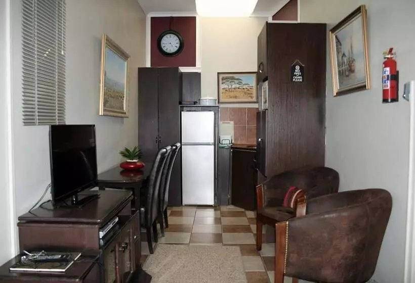 پانسیون Room In Bb   Room For 4 Guests   Amarachi Guesthouse In Swakopmund Namibia   Beach In 500m