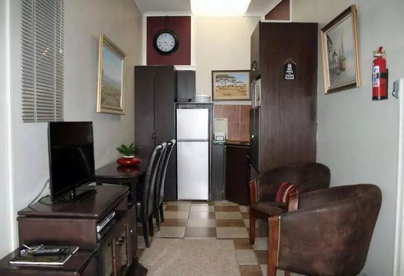 پانسیون Room In Bb   Room For 4 Guests   Amarachi Guesthouse In Swakopmund Namibia   Beach In 500m