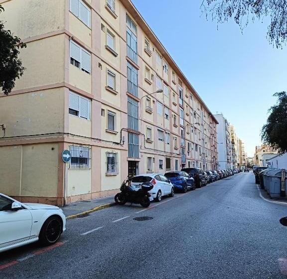 Piso Calidad Precio Junto A La Playa De La Victoria