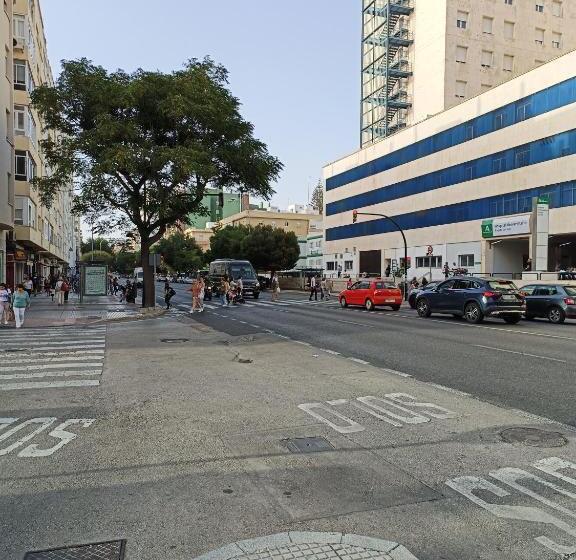 Piso Calidad Precio Junto A La Playa De La Victoria