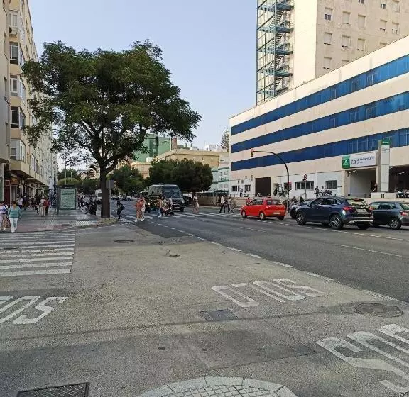 Piso Calidad Precio Junto A La Playa De La Victoria