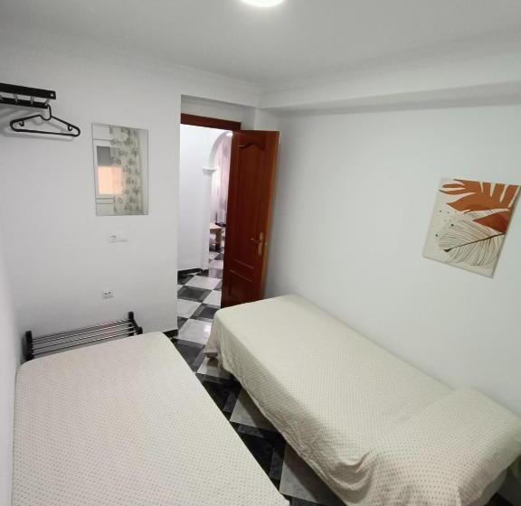 Piso Calidad Precio Junto A La Playa De La Victoria