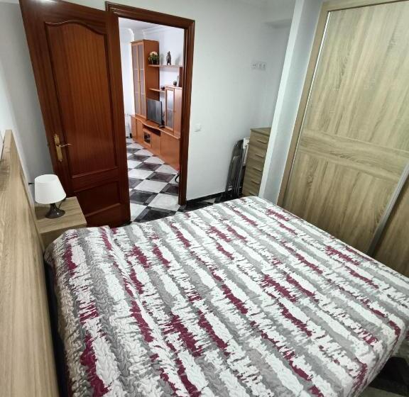 Piso Calidad Precio Junto A La Playa De La Victoria