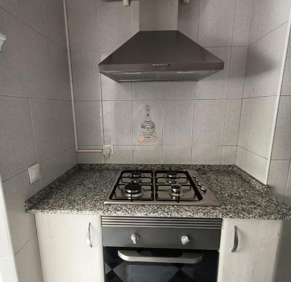 Piso Calidad Precio Junto A La Playa De La Victoria