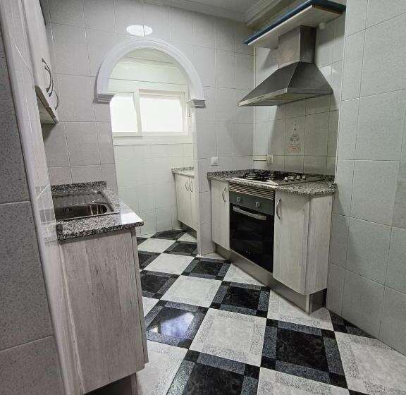 Piso Calidad Precio Junto A La Playa De La Victoria