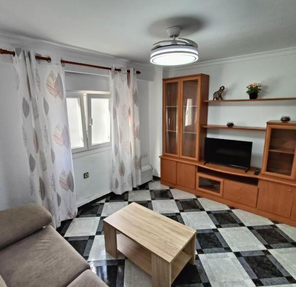 Piso Calidad Precio Junto A La Playa De La Victoria