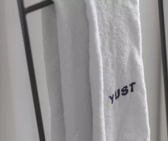 ホテル Yust Liege